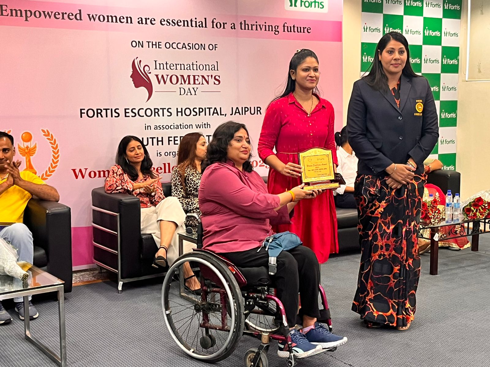 Dr. Shanoo Agarwal receiving award at Fortis Hospital International Women's Day ceremony
